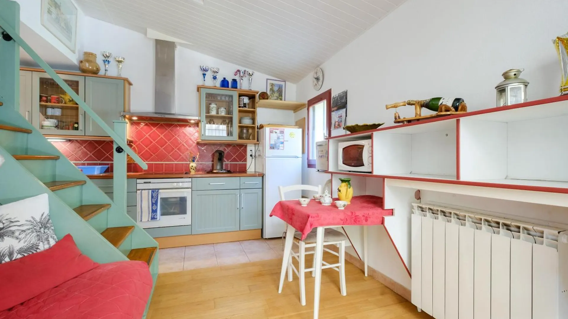 Maison Proche Mer Et Montagne Saint-Cezaire-sur-Siagne 0*,  France